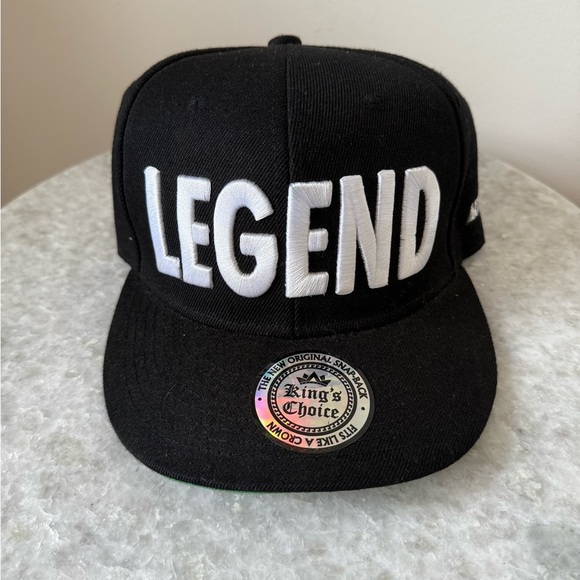 Black 'Legend' Snapback Hat - Picture 1 of 6